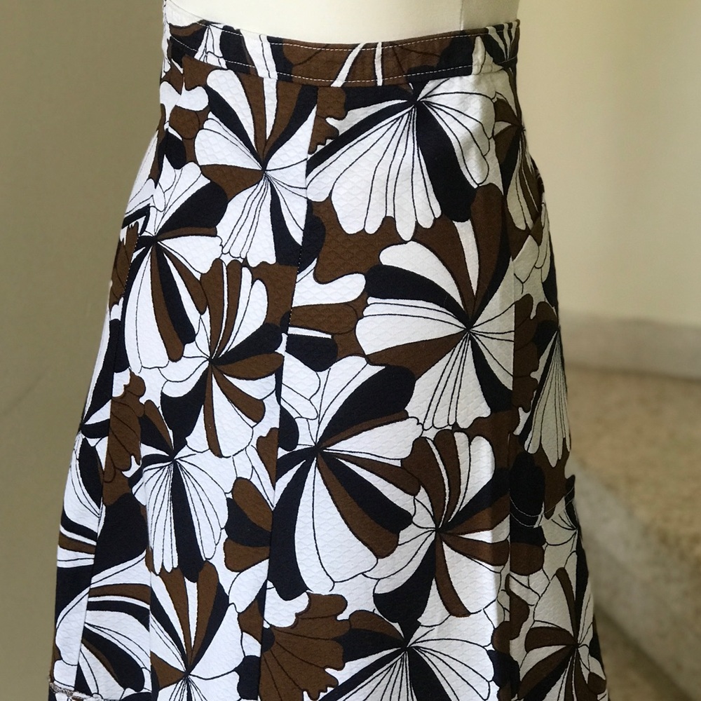 1960's Vintage Pinwheel Pattern Knee-Length Skirt - Picture 9 of 9